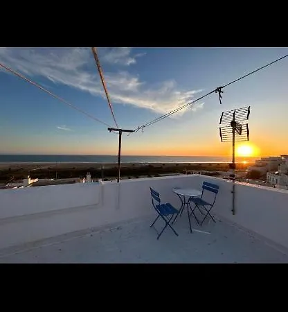 Casa Martin Calle Cadiz, Vivienda Frente Al Mar En La Calle Cadiz En Conil